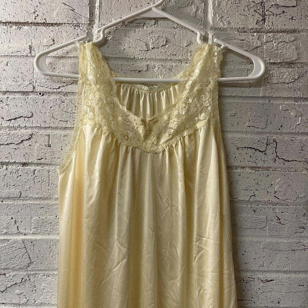 Vintage Yellow Shadowline Maxi Lace Nightgown Slip Small